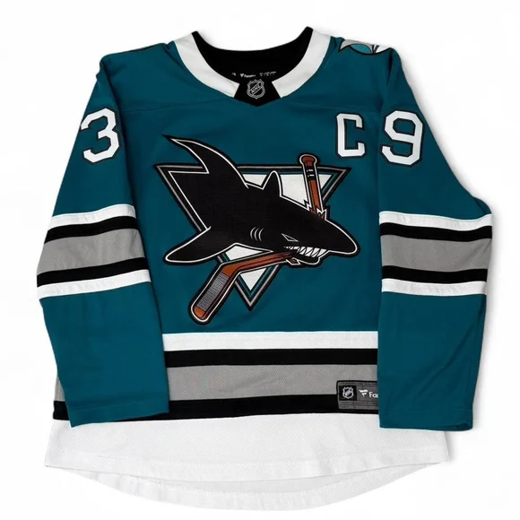 San Jose Sharks Logan Couture #39 Hockey Jersey - Size M - Picture 1 of 7